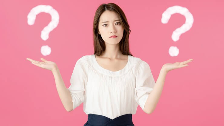 ？マークと女性の画像