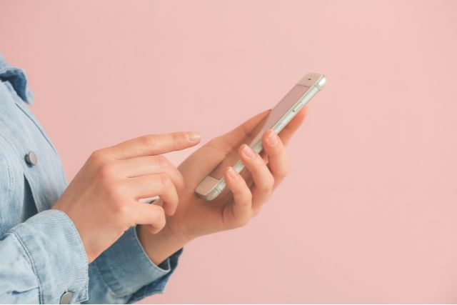 通話料無料の電話占いサイトは「着信型」「発信型」「アプリ」の3種類！
