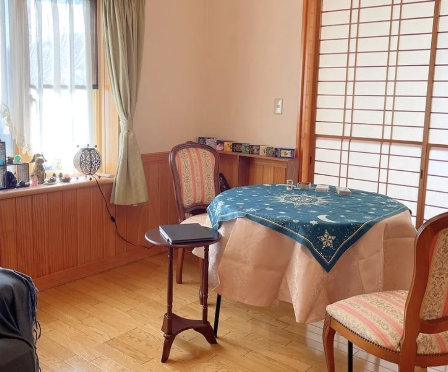 占い屋リュウノスミカ
