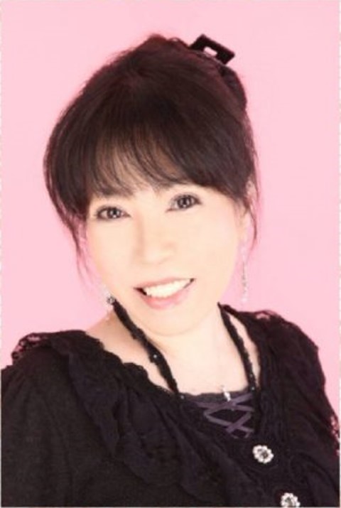 リティア卑斗未先生
