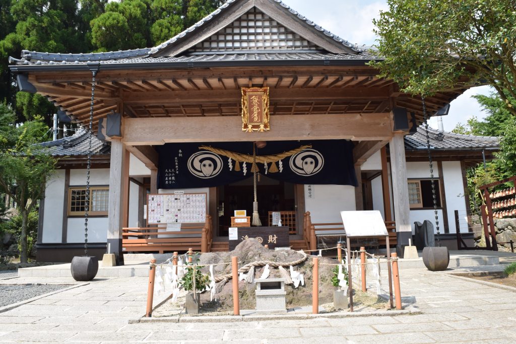 白蛇神社