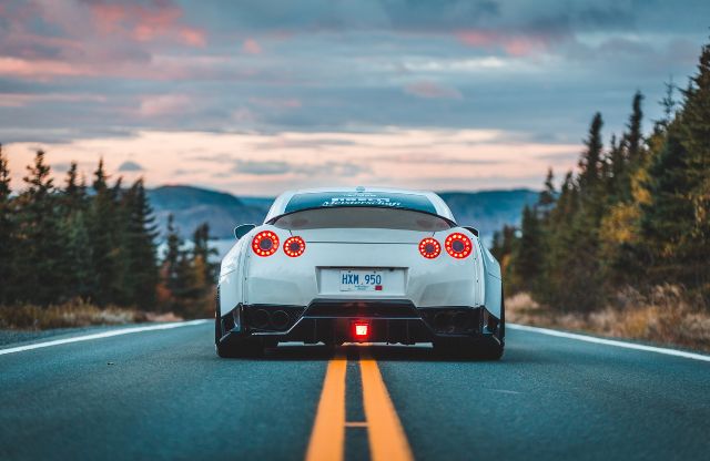 車