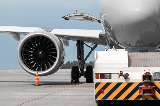 【人物別】自分が乗っていない飛行機が落ちる夢の意味