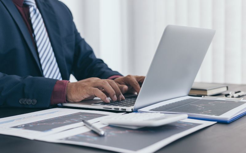 既婚男性の好意の回避方法