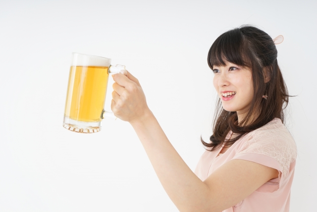 既婚男性からサシ飲みに誘われたときの独身女性の対応