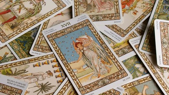 タロット占いとは